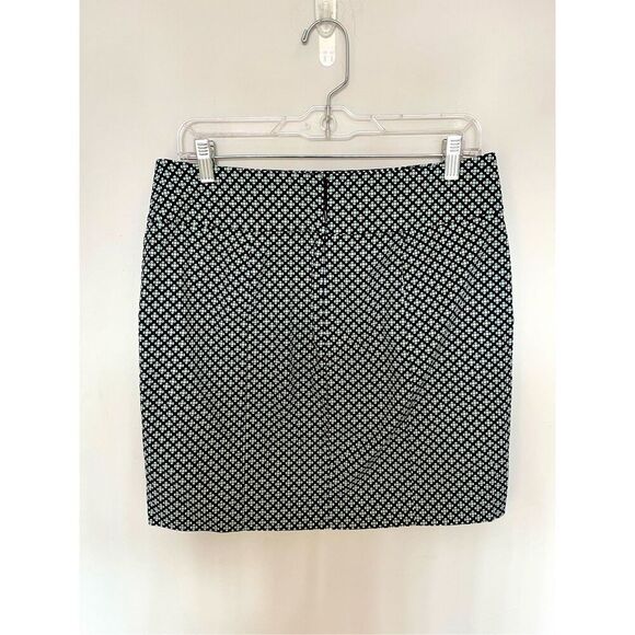 Ann Taylor green and navy geometric pencil skirt size 6 - Picture 2 of 4